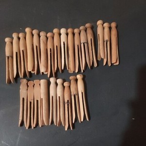 Lot Of 25 Assorted Vintage/ Antique  Wooden Clothes Pins Rounded Flat Wood 4"