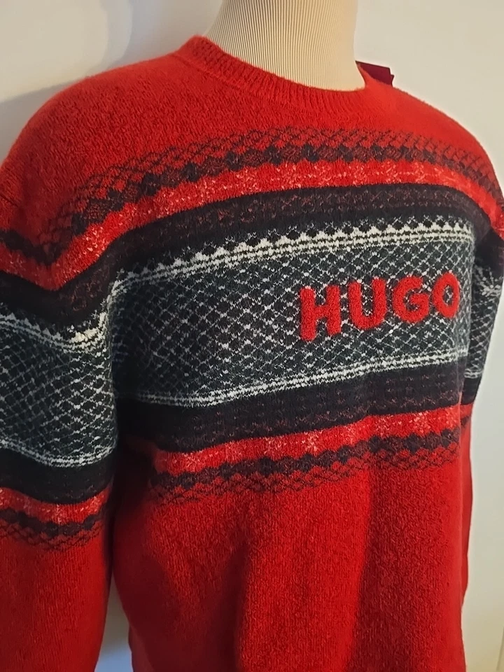 HUGO BOSS RED TAG NEW  MEN'S CREWNECK SWEATER SIZE XL - Image 2 of 4