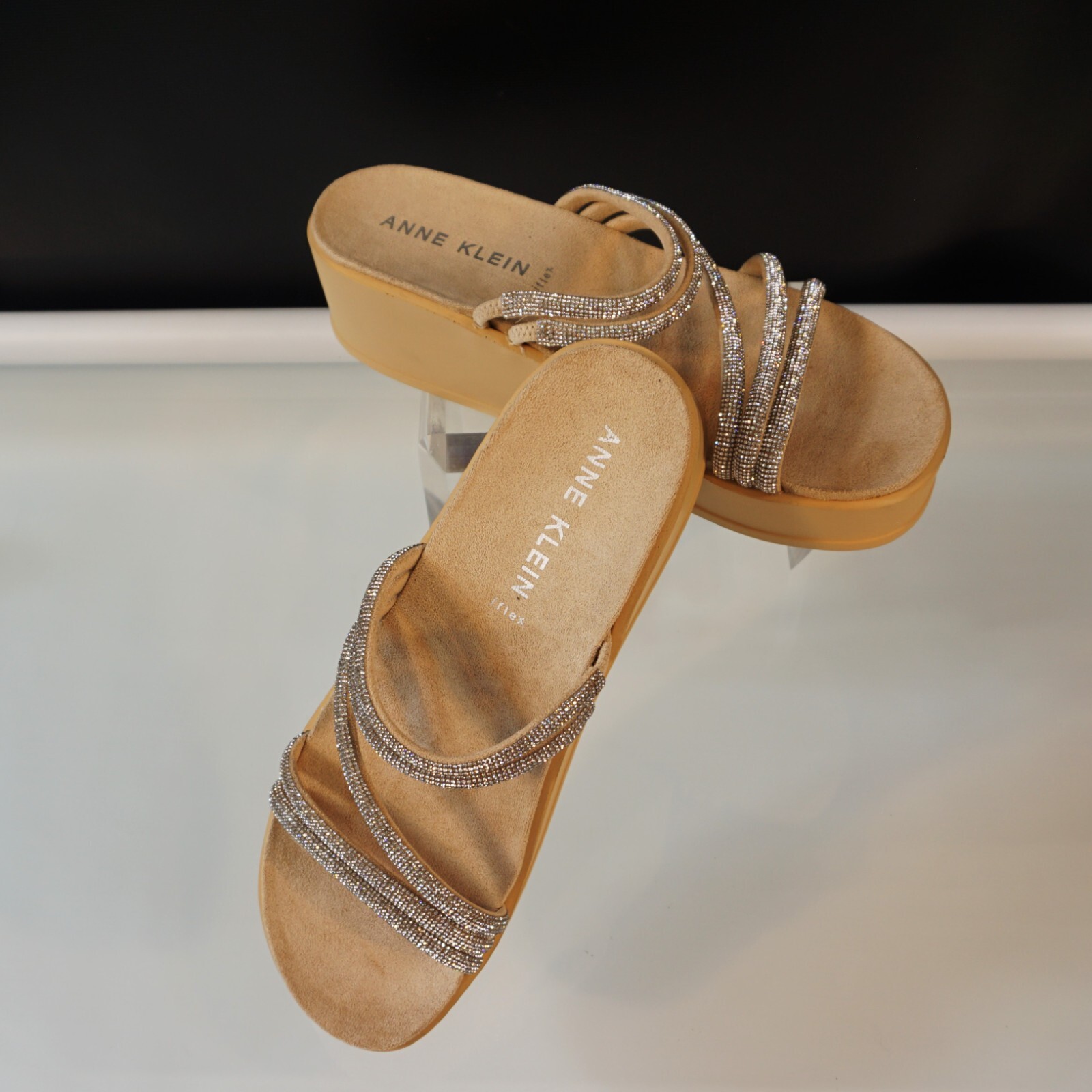 APL Scarpe donna Anne Klein Vaga taglia 10 M beige sandali con zeppa nuda
