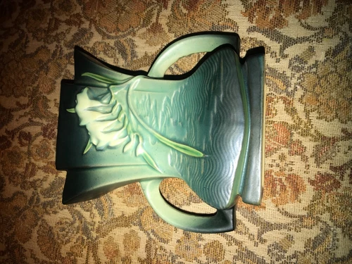 1940's Roseville 200-7" pottery blue handled