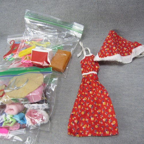 Vintage Barbie Skipper Doll Accessories Lot Hats Brushes Shoes - Picture 2 of 17