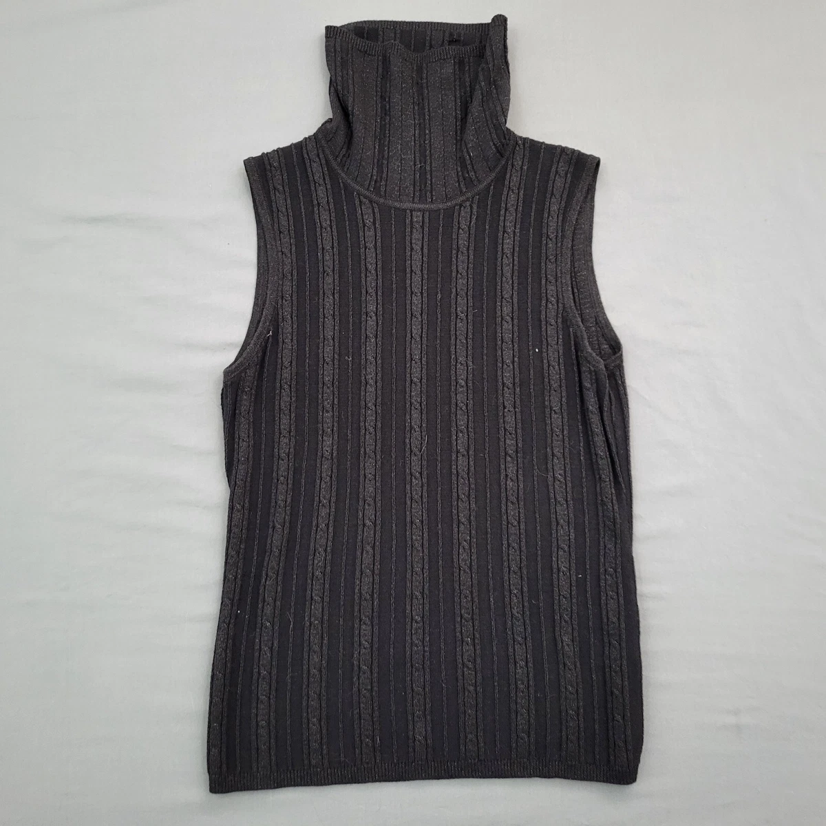 Cable and gauge sleeveless clearance turtleneck