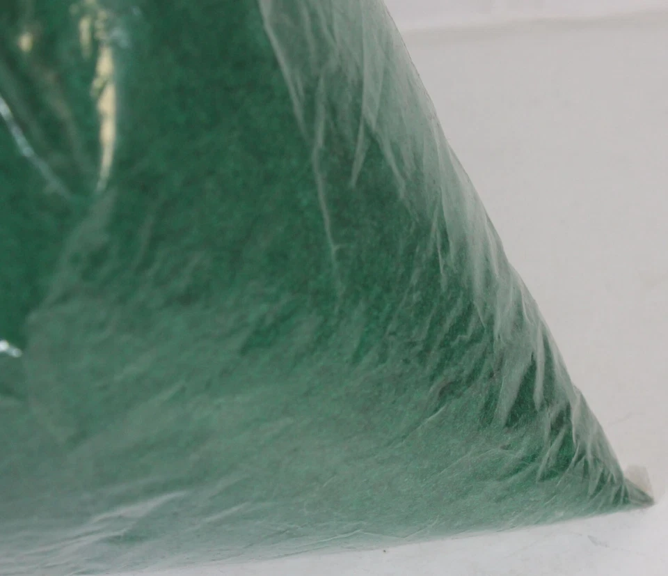 Iasco Flocado Polvo 19 Onzas Bolsa Artesanal Artista Suministro Terciopelo Verde Verdadero Foto 2 de 3