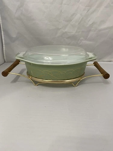 Vintage PYREX 1.5 QT Sage Green Golden Scroll Oval Casserole Dish & Lid 043