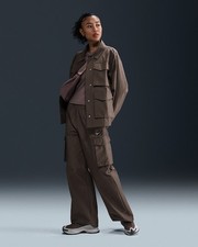 Nike Sportswear Everything Wovens Womens Smal...