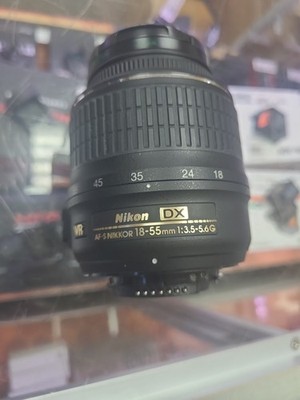 Nikon AF-S DX NIKKOR 18-55mm f/3.5-5.6G Lens  Good Condition