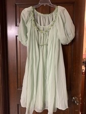 VINTAGE GMC Sea foam Green SIZE MEDIUM CHIFFON NIGHTGOWN ROBE SET Floral Neck
