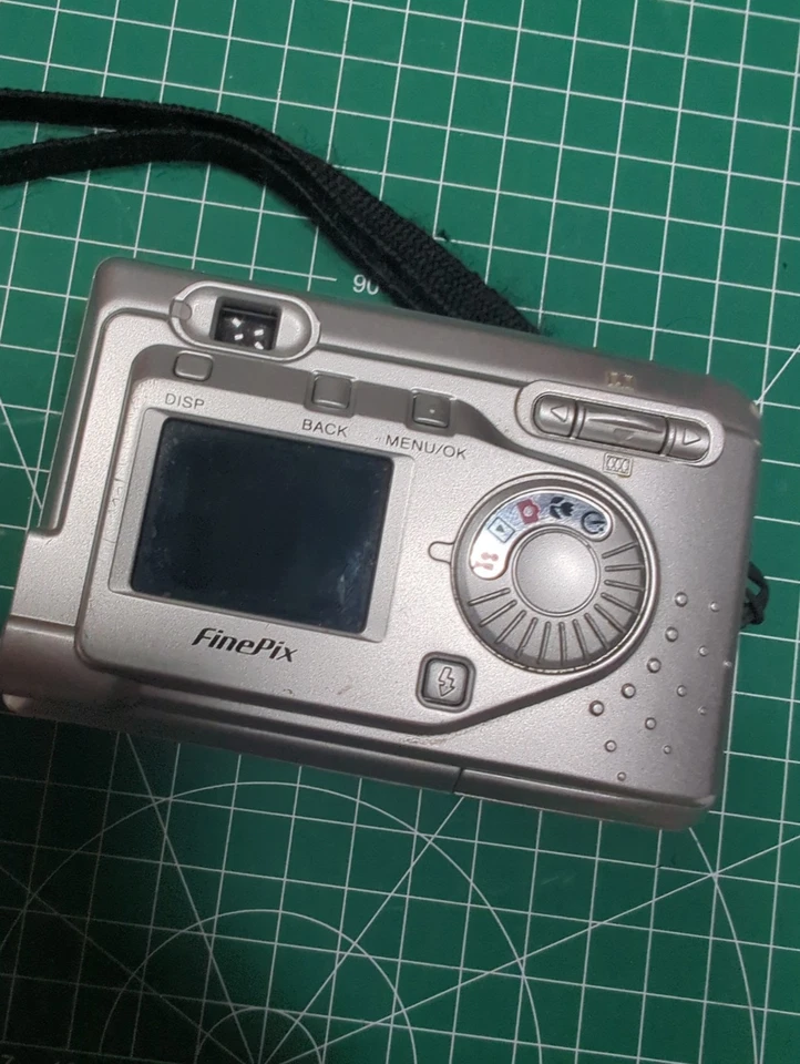 Fujifilm Finepix A303 - Bild 2 von 2