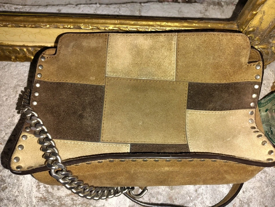 Bolso Mensajero Michael Kors Astor DK Cuero Caramelo Gamuza Exterior Retazos Foto 2 de 4