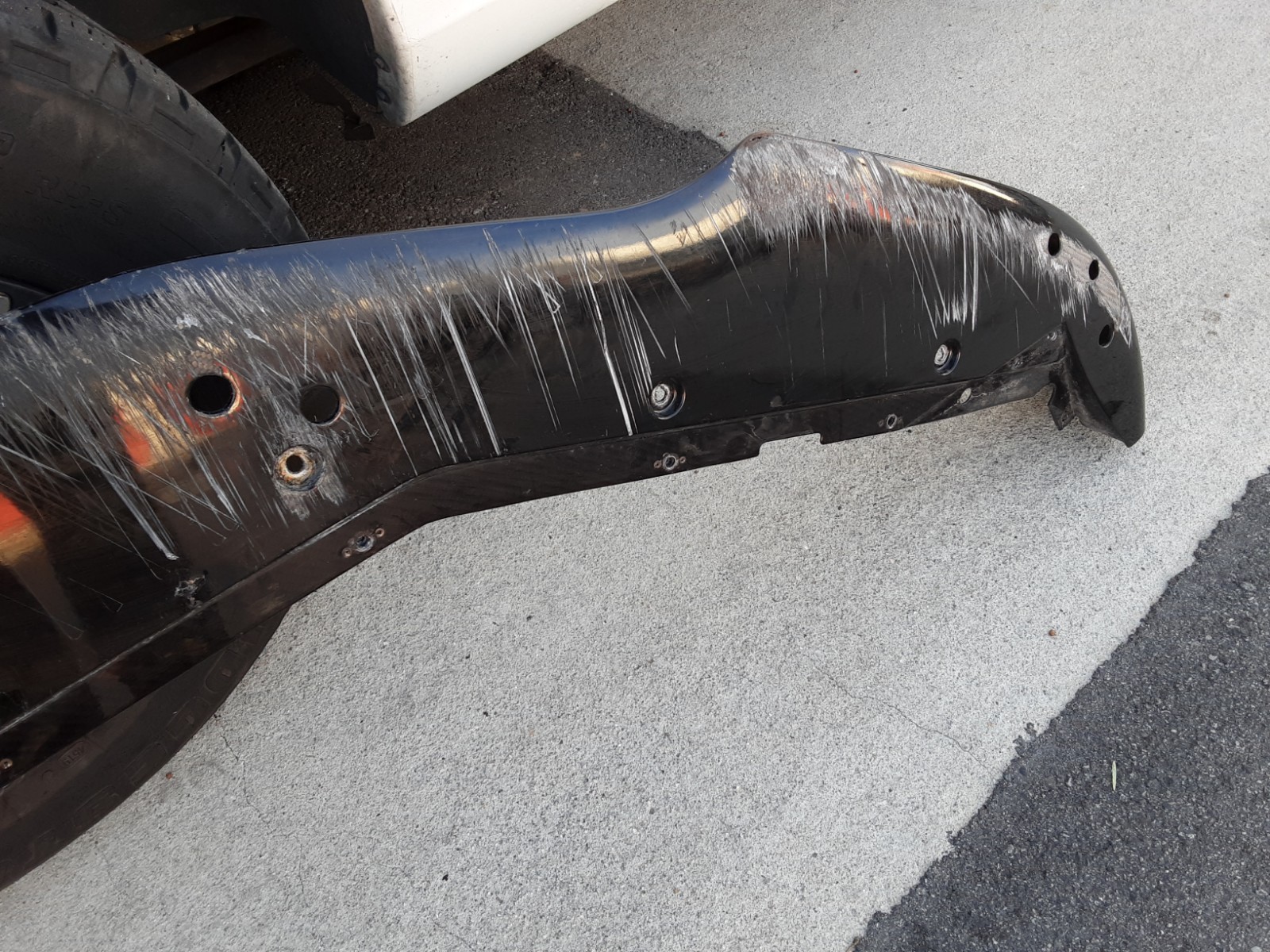 2022 BUGATTI CHIRON FRONT BUMPER LOWER  VALAN  5B4807323C