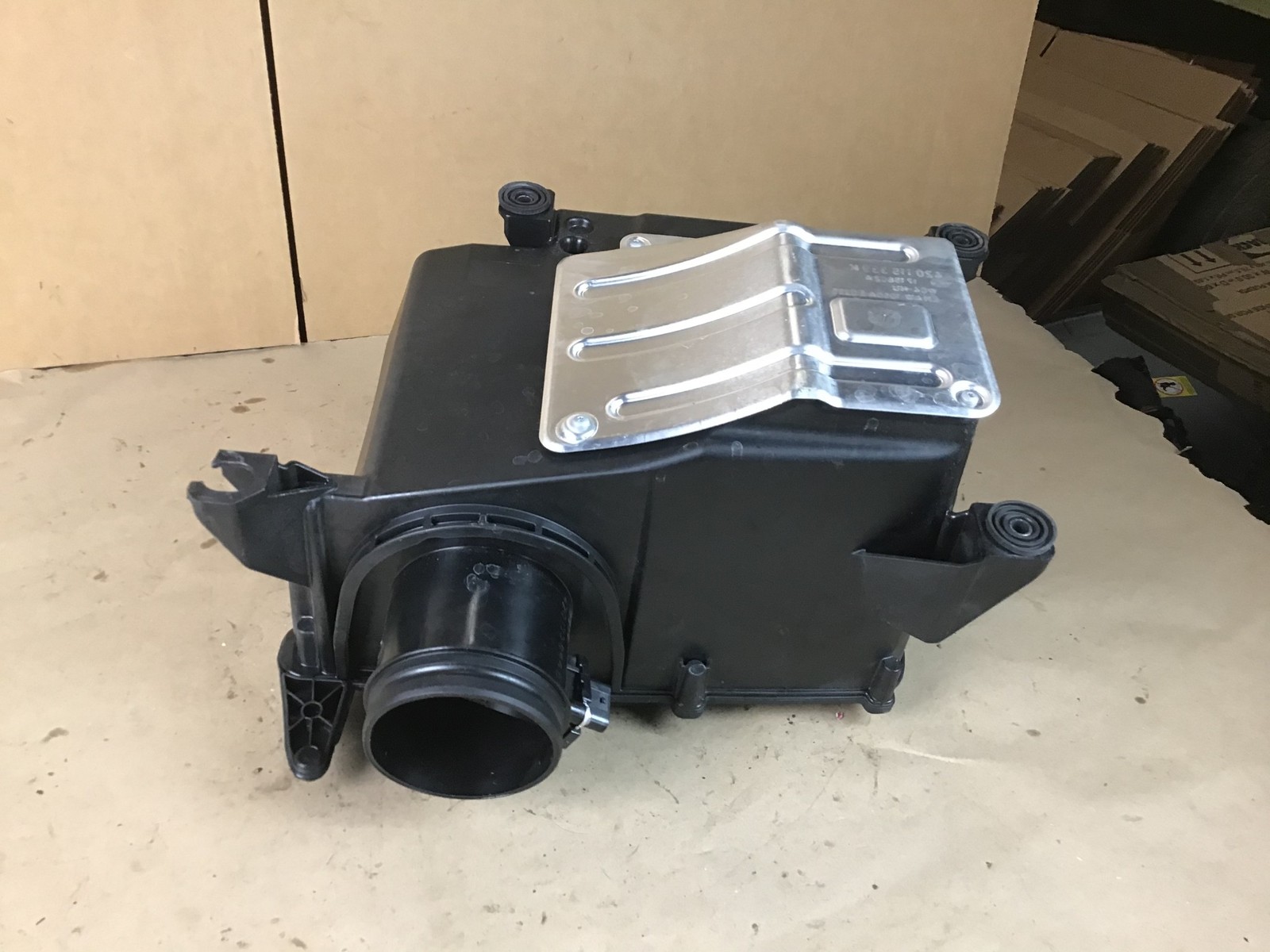 Audi R8 2022 Rear Right Passenger Air Cleaner Filter Box Flow Sensor 18-23 ; :O