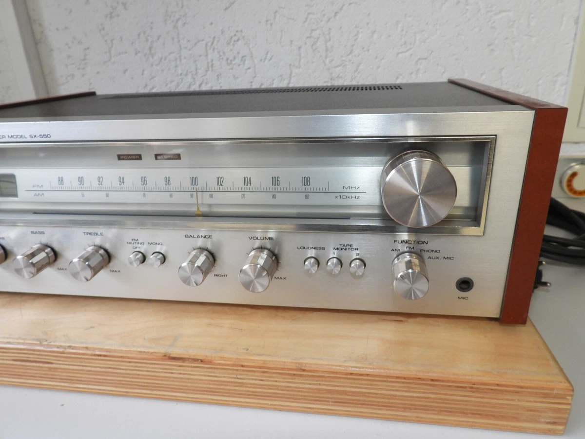 Pioneer SX-550 Vintage Hifi Stereo Amplifier/Tuner Verstärker mit Holzseiten