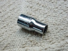 SNAP ON 732" SHALLOW SPLINE SOCKET, 1/4" DRIVE, USED, Q1