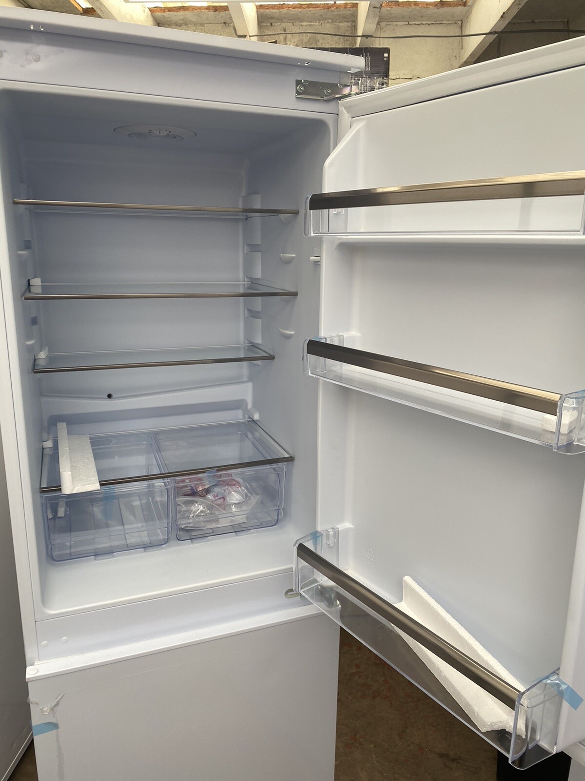 New Graded Prima 50/50 Built In Integrated Fridge Freezer Frost Free