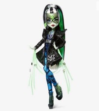 2023 - MONSTER HIGH COUTURE MIDNIGHT RUNWAY FRANKIE STEIN - HKY81 - NEW