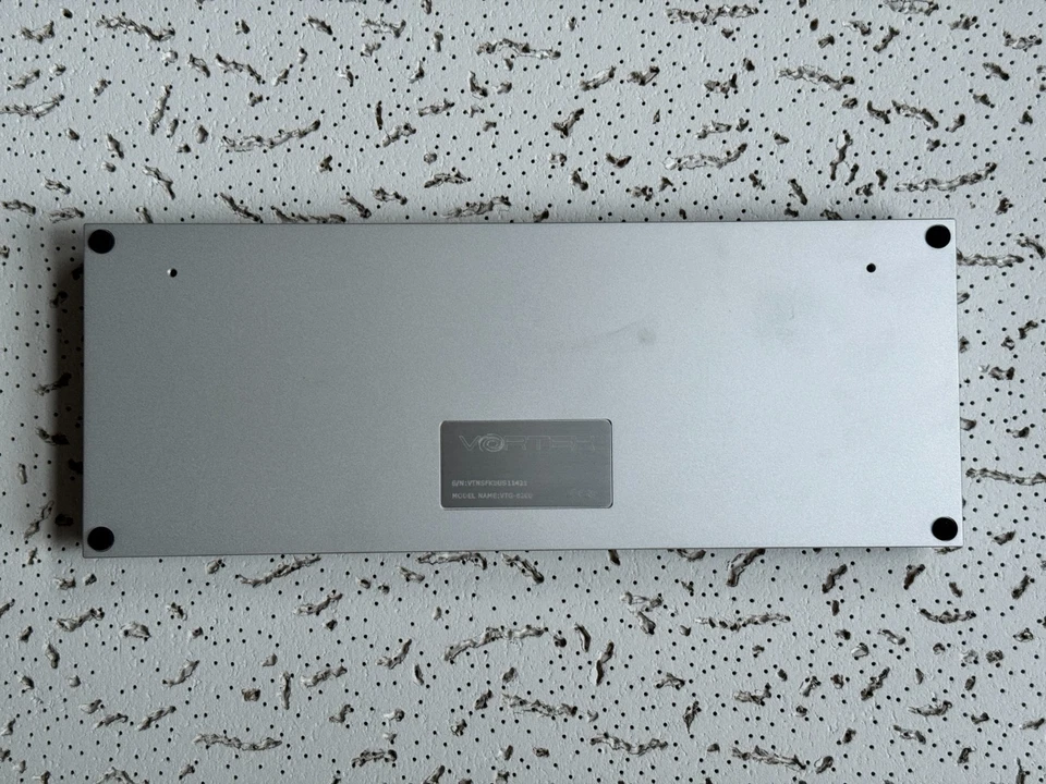 VORTEX VTG-8200 Backlit Mechanical Keyboard -Keys and Accessories Included - Image 2 of 4