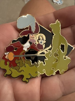 DLP CAPTAIN HOOK Pin Disneyland Paris LE 700 Villain W/ Hero Silhouette Pin