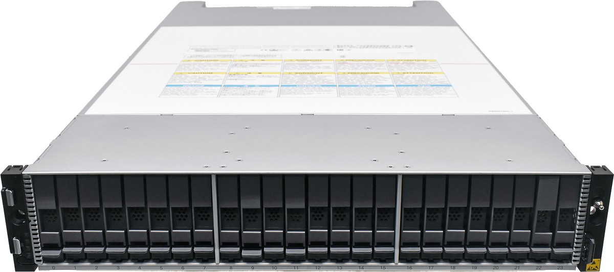 Hitachi Storage E590 4xBronze 3204 CPU 768GB RAM PC4 24xSFF 2,5 2x