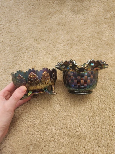 Set Of 2 Vintage Fenton Amethyst Carnival Glass Tri Footed Bowls Leaf Pattern