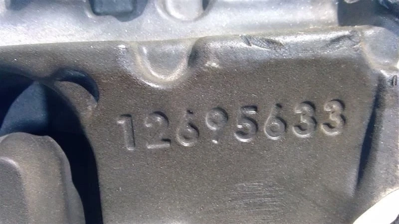 Chevrolet Tahoe 2018-2019 colector de admisión con cuerpo de acelerador 12693744 Foto 4 de 4