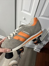 Skate Rollers Unisex Size 8 no wheel nuts