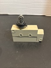 Omron ZE-N22-2S Limit Switch ZEN222S New One ...
