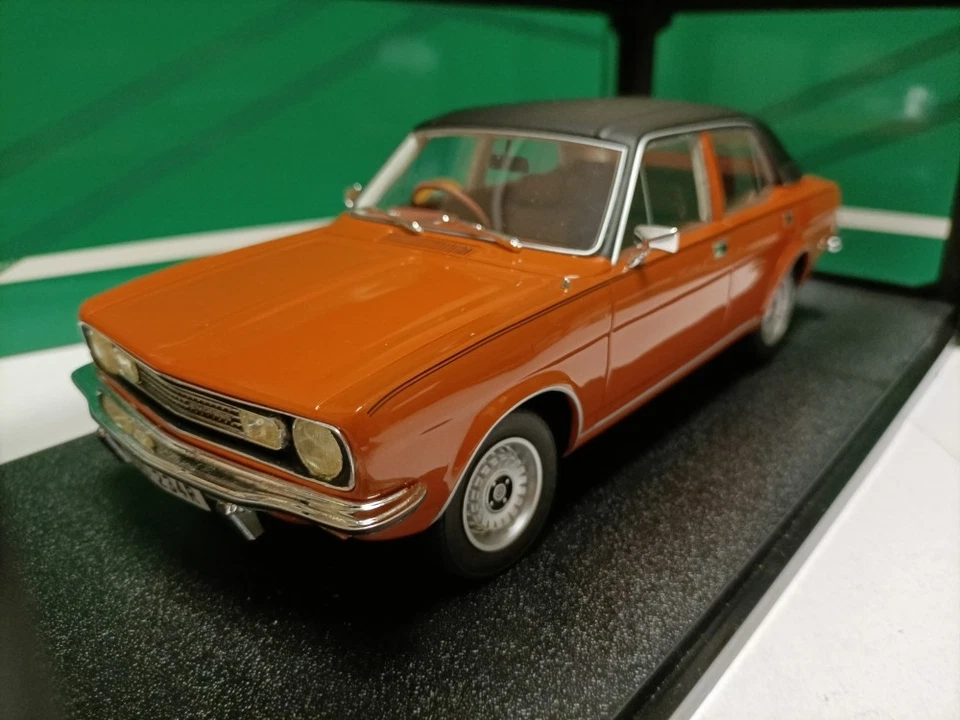 Cult 1:18 Morris Marina HL 1979 Orange Marina 4-Door Sedan Model - Image 2 of 4