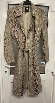 Ladies V by Very Faux Suede Snakeskin Print Edge To Edge Coat. Size 18 - Image 1 of 4