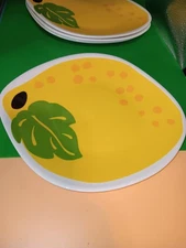 TARGET Fresh Squeezed Plastic 9" x 8" Lemon Plates 4 LOT NWOT