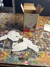 Row House Design 28 Decorative White HUMMINGBIRDS 3D Wall Decor Open Box