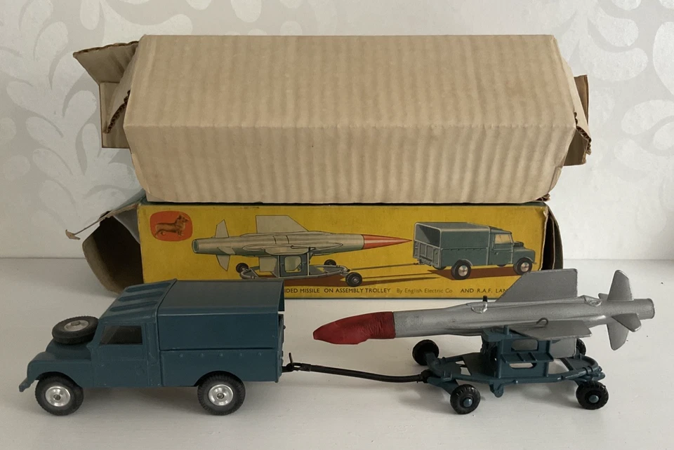 Corgi Toys Thunderbird Guided Missile RAF Land Rover Gift Set No. 3 Original Box - Image 2 of 4