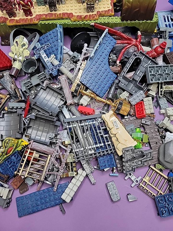 Lot of Mega Bloks Dragons Pirates From 3 Different Sets. 96001, 9889 & 9879. - Image 4 of 4