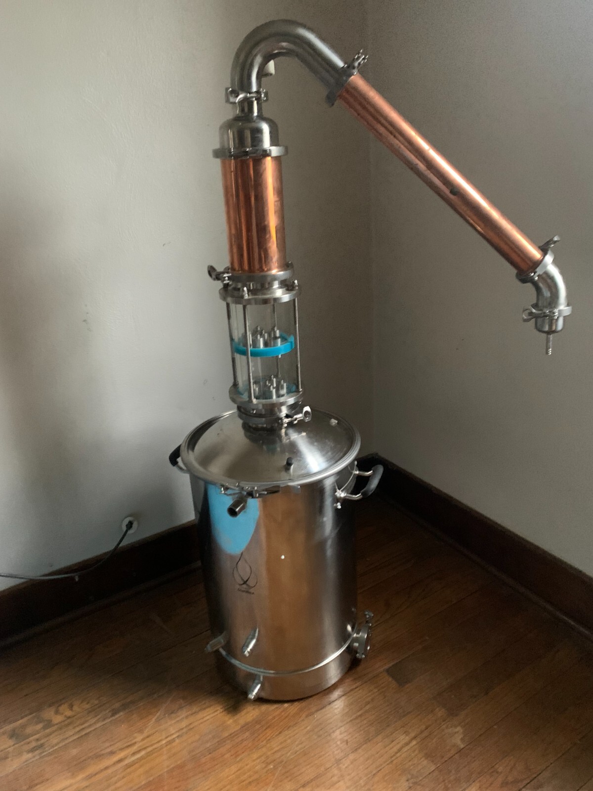 10 Gal Still with 2 bubblers & copper Dephlegmator ,copper shotgun condensor