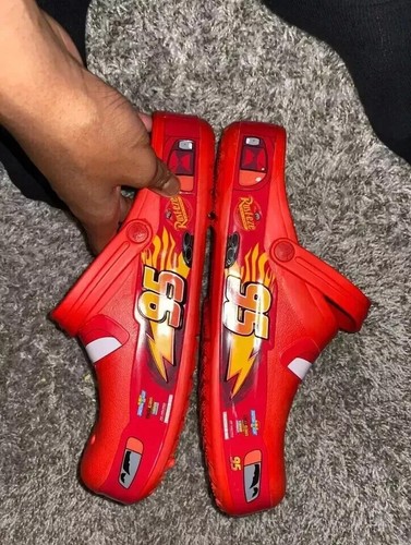*Nuovissimo* Crocs Lightning McQueen Cars TUTTE LE TAGLIE PER ADULTI TikTok Trending 2024 - Foto 9 di 10