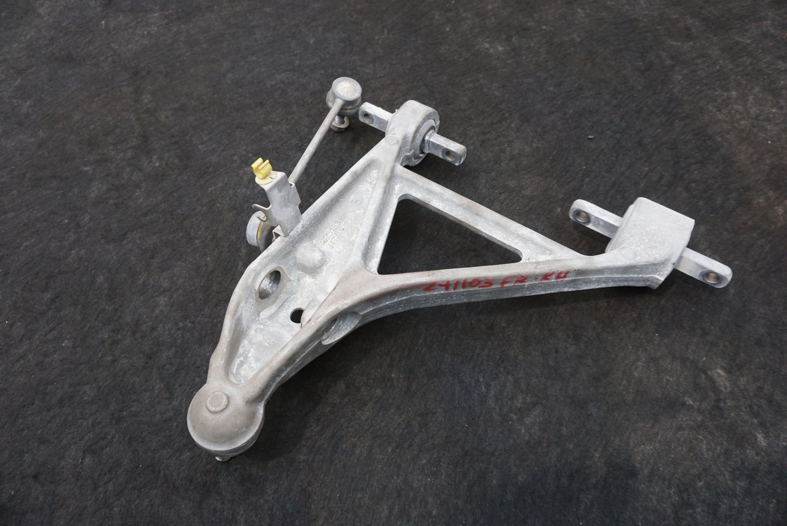 Set 2 Front Right Upper & Lower Control Arm 235133 Ferrari California 2012-14