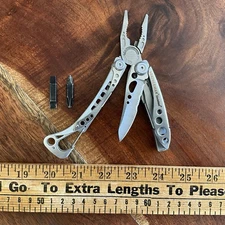 Leatherman Skeletool Pocket Clip Multi-Tool USA Date Code 0922 (Sept 2022)