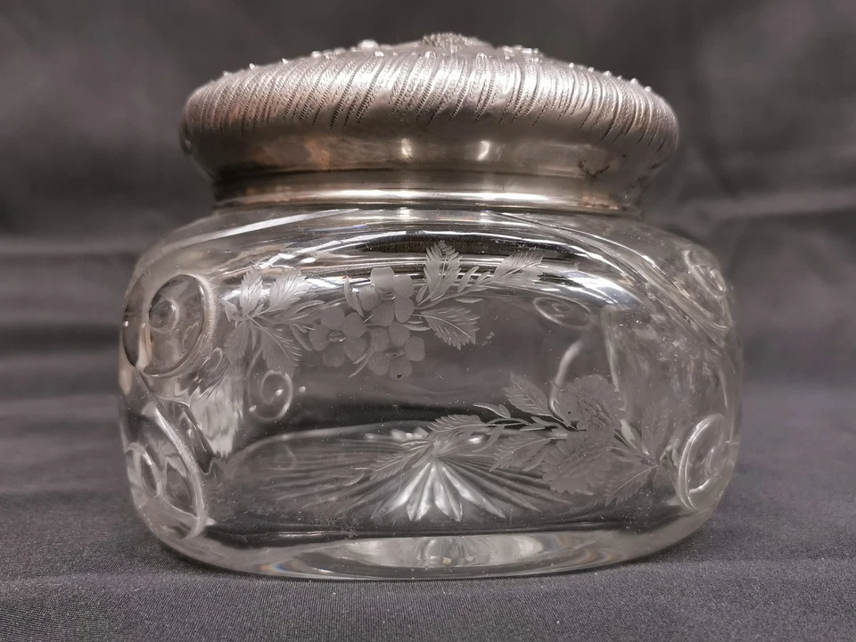 Belle Boite , ancienne Bonbonnière , Couvercle en ARGENT MASSIF ! Cristal Gravé - Photo 2/4