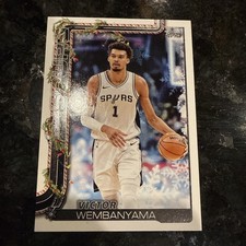 2025-26 Topps Holiday - Victor Wembanyama #H156 San Antonio Spurs