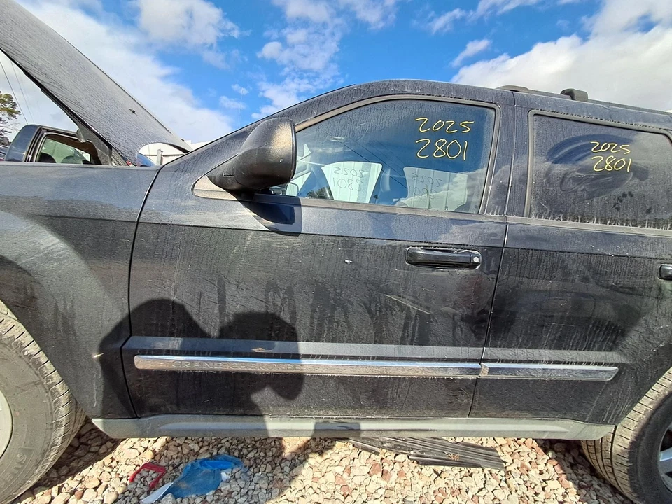 Used Hood fits: 2010 Jeep Grand cherokee  Grade A - Image 2 of 4