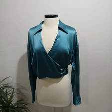 LilySilk Wrapover Cropped Shirt Womens Large Blue 100% Mulberry Silk NWOT