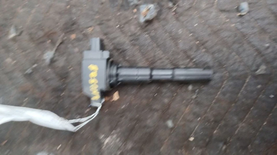 2021 Nissan Frontier Coil/Ignitor 2420337 - Image 2 of 4