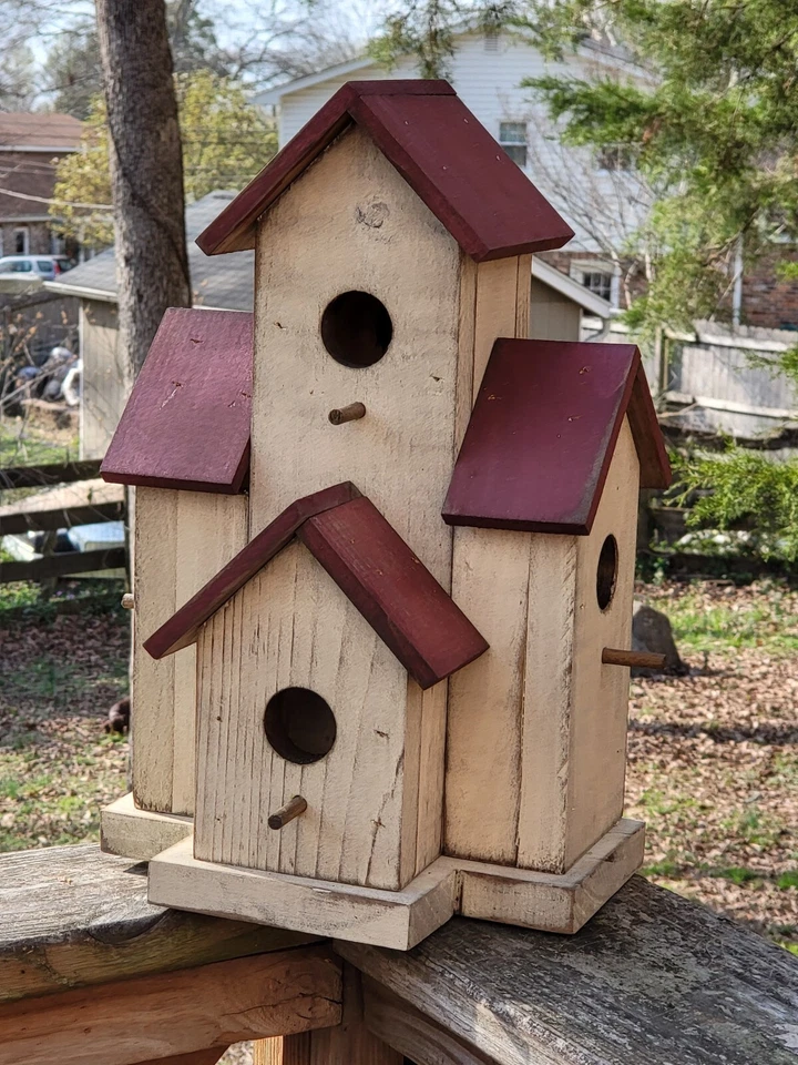 Pequeño condominio pajarera Foto 4 de 4