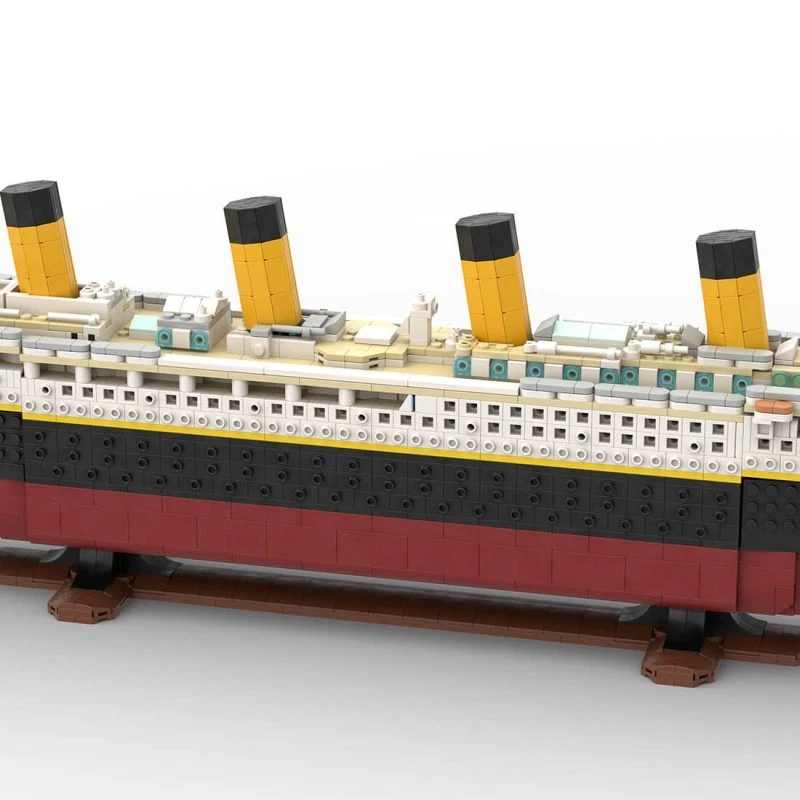 MOC-90626 1/325 scale Titanic Compatible with 10294 3724 Pieces for Aged 15+ - Image 3 of 4