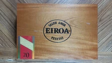 SALUD AMOR ~ EIROA PESETAS C.B.T. MADURO Two Toned Wood Cigar Box w/ Red Bottom