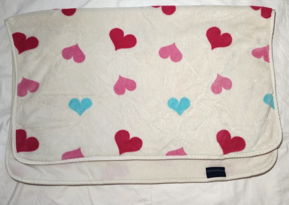 Manta Northpoint Baby Beige Corazón Vellón Rosa Azul Rojo Difícil de Encontrar Lovey Seguridad Foto 4 de 4