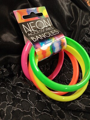 1980s 90s Neon pc Bracelet Bangle Set Jewellery Fancy Dress Accessory Pink