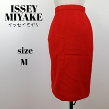 Issey Miyake Wool Tight Skirt Size 9 Red Excellent Condition Fashion