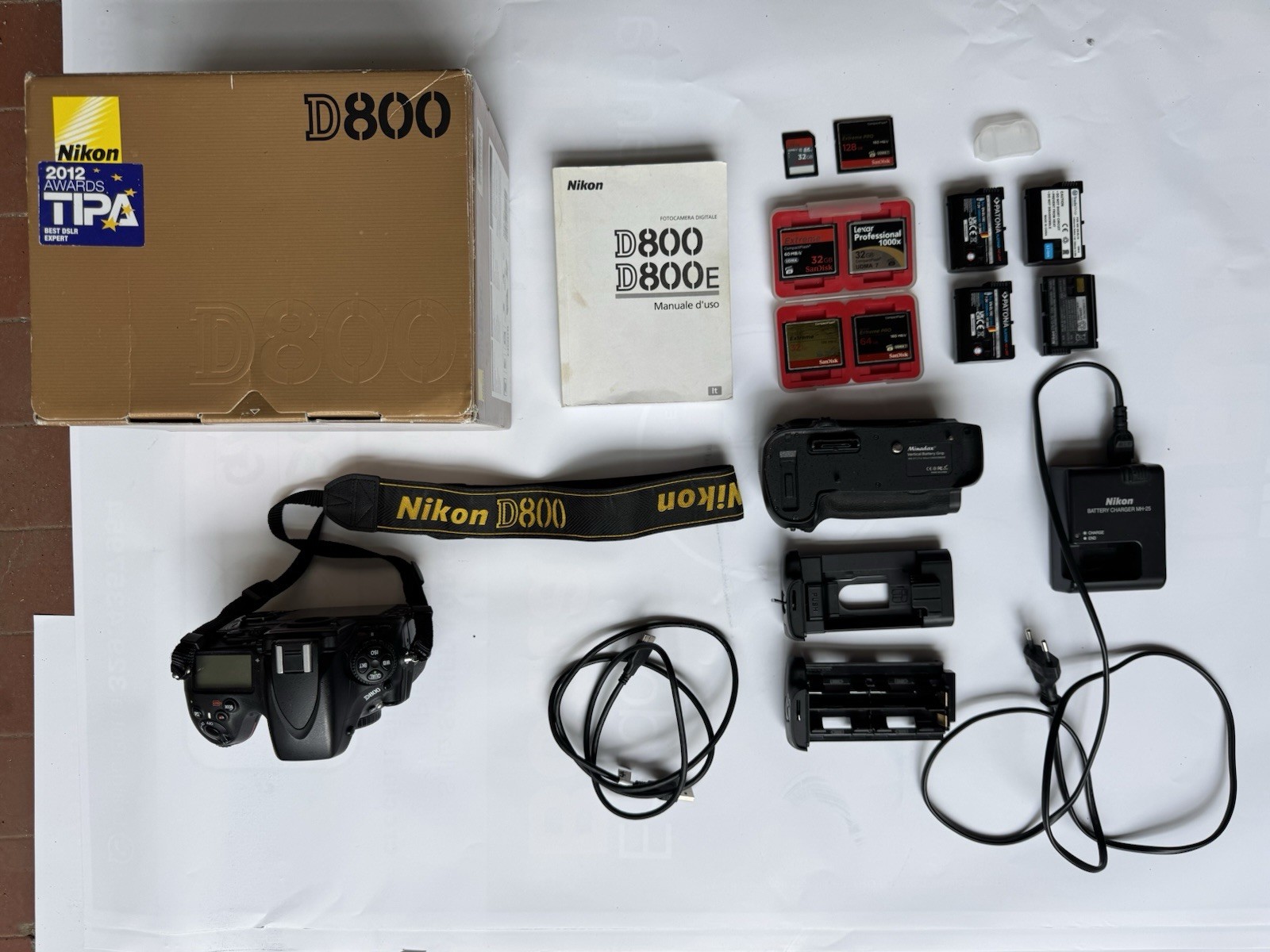 Nikon D800 perfettamente funzionante con imballo originale, con 215437 scatti