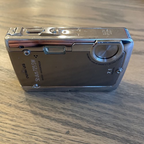 Olympus Stylus 725SW 7,1MP Digital Point&Shoot, antiurto e impermeabile. SOLO FOTOCAMERA. - Foto 1 di 5