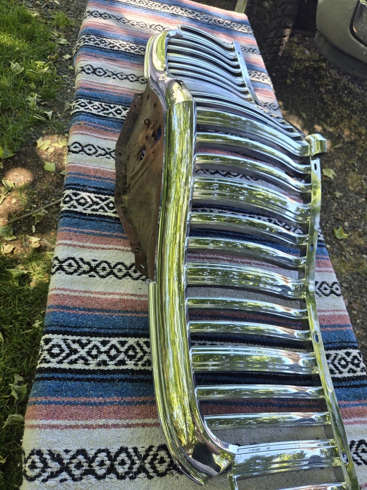 Rejilla para 1949 Desoto 1255453 1255454 completa OEM Mopar  Foto 4 de 4